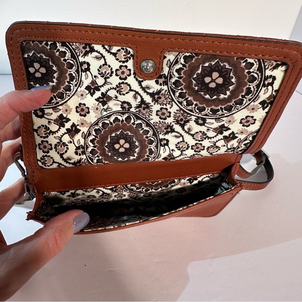 Vera Bradley Carryall RFID All in One Crossbody Purse Leather Classic Mocha NWT - Picture 3 of 11